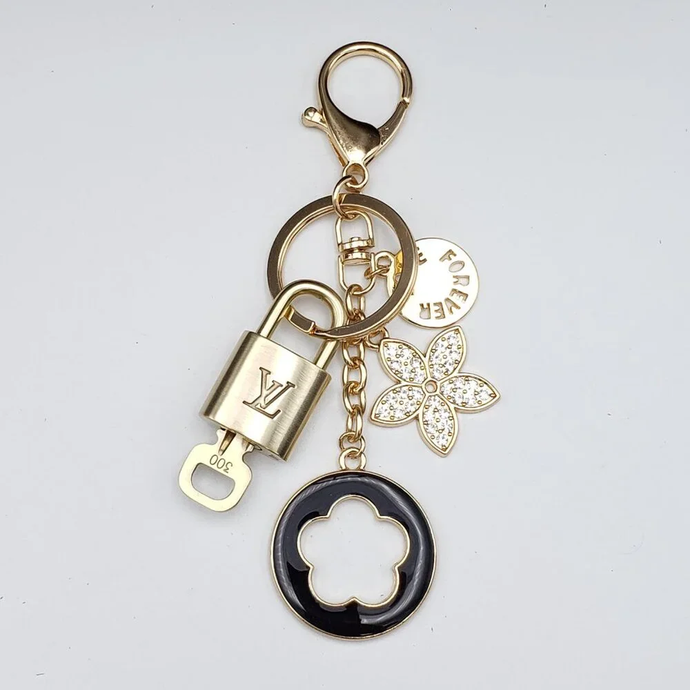 Louis Vuitton Gold Padlock 🔒 Key Set Authentic LV w/ Unbranded Flower Keychain